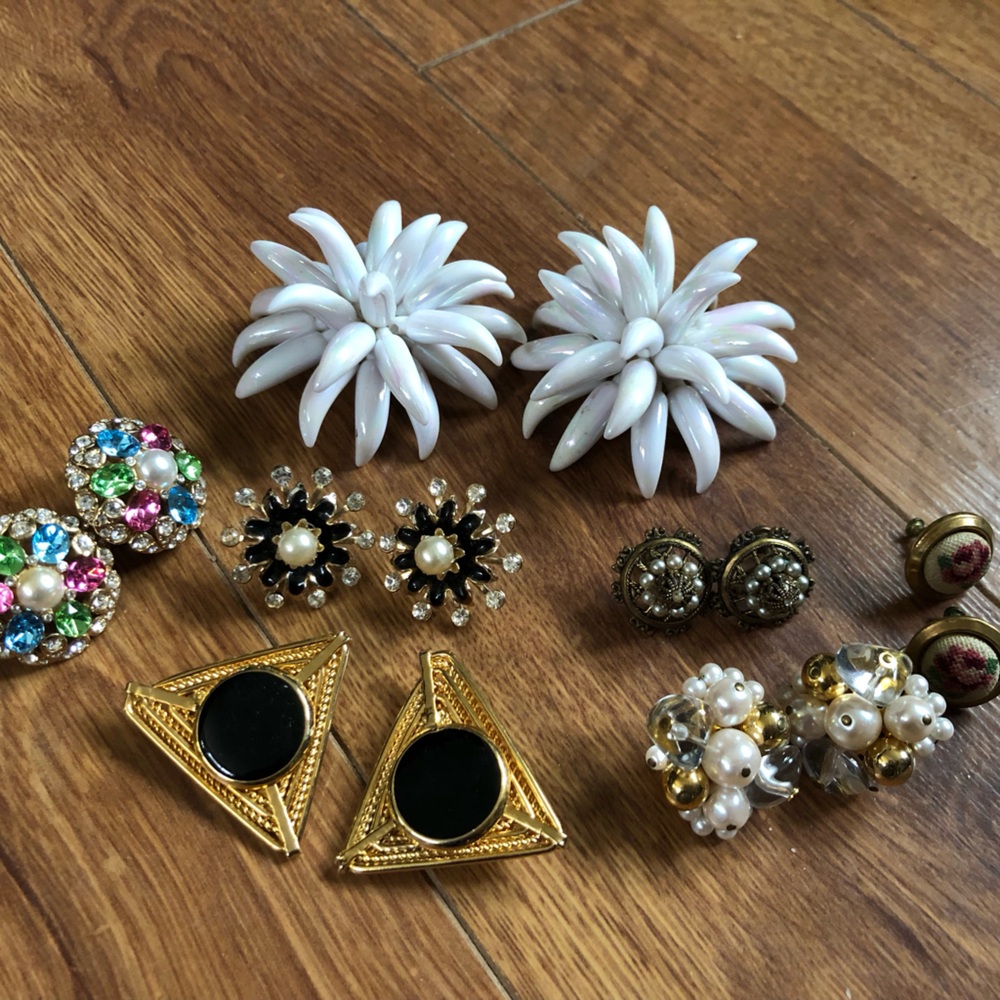 Lot of Vintage Clip On/Screw Back Earrings